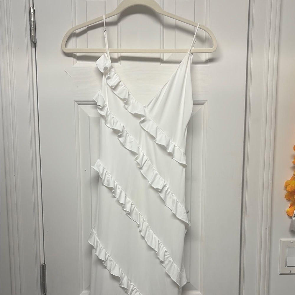 White Lucy in the sky maxi dress small new